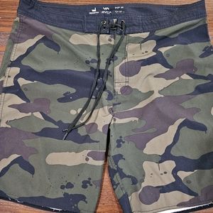 RVCA Surf short